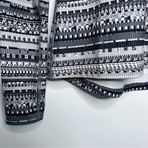 Nike Pro Dri Fit Warm 8 Bit 1/2 Zip Training Pullover Size Medium - Picture 5 of 9